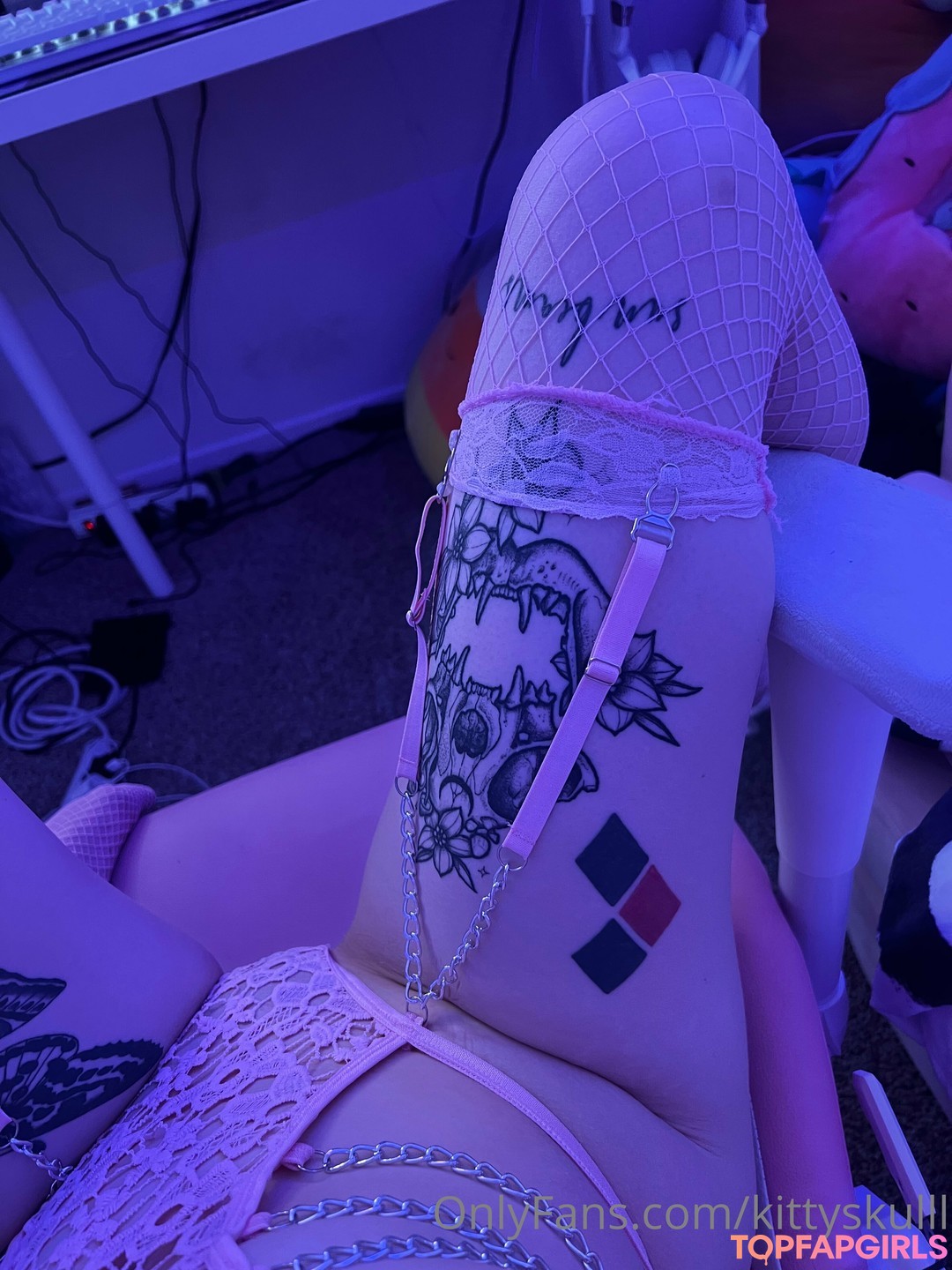 Caroline Carr_ star hot archive