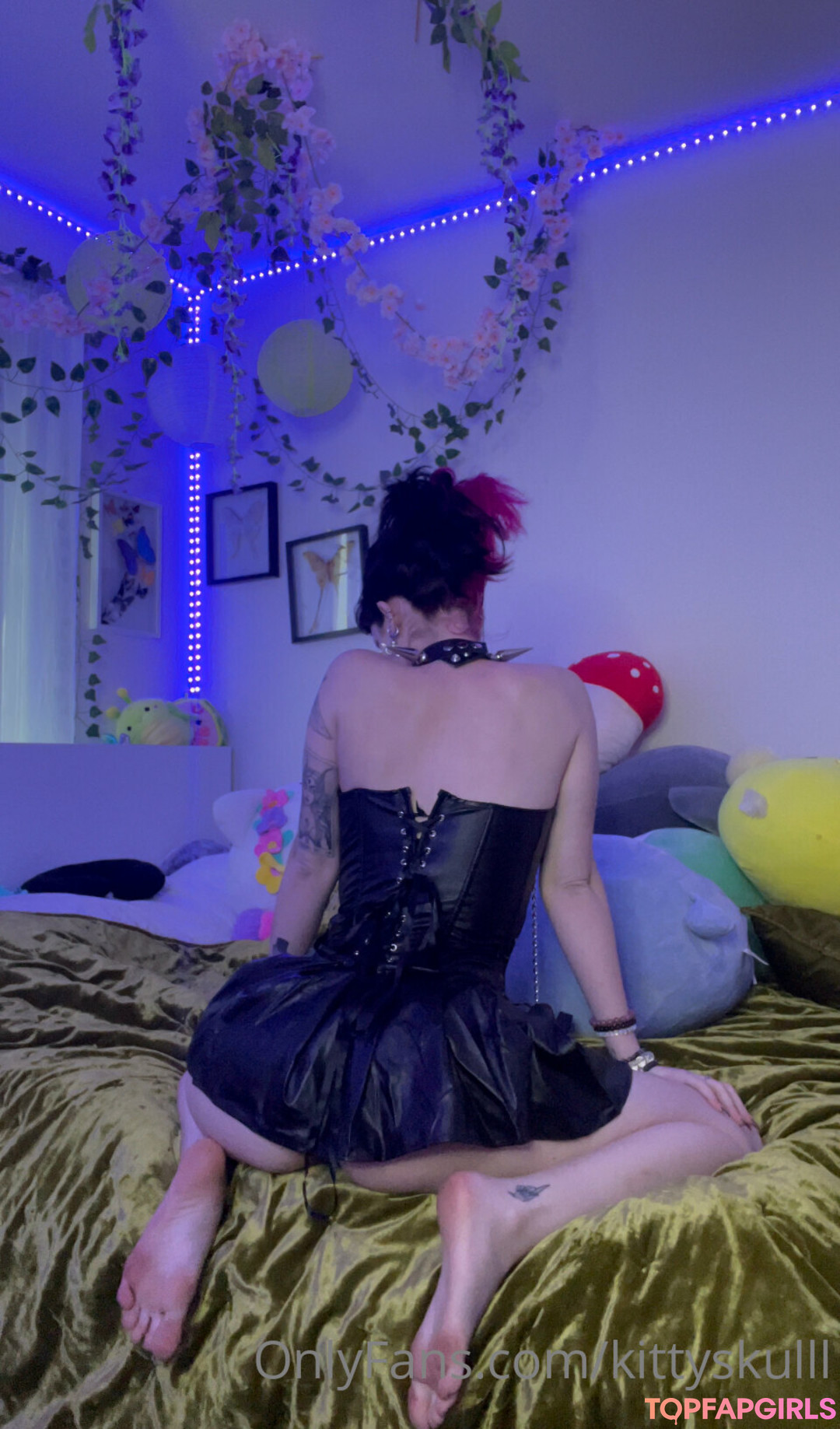 Caroline Carr_ star exclusive img