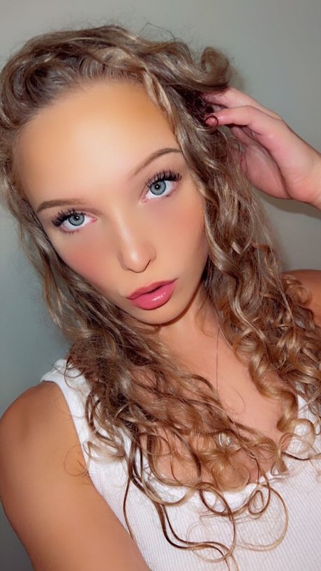 Evie And Ellie Erikson nice star image