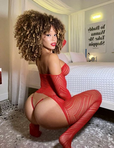 Catdagreat beautiful actress img