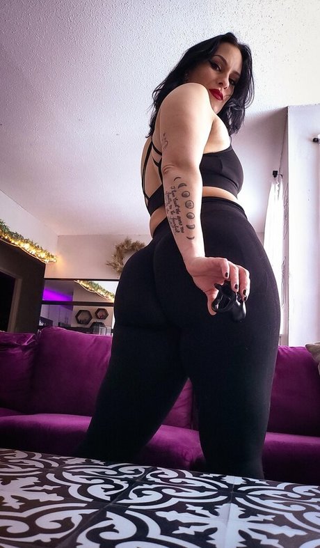 Mistress Vera xxx pornstar pics