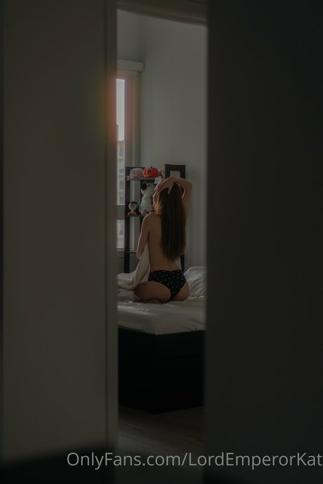 Kat ONLINE NOW pornstar pretty pics