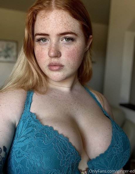 Blue Tiernen hd actress photos