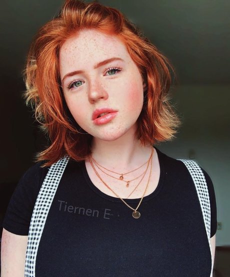 Blue Tiernen pretty pornstar pics