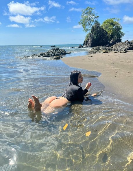 Saabsilvi hot actress picture