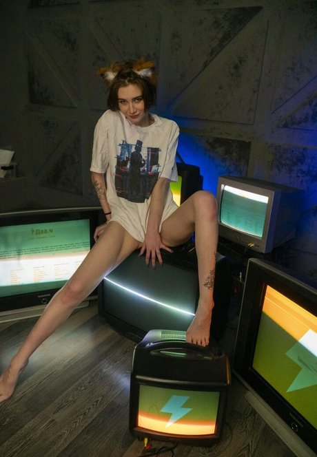 tiny onlyfans beautiful naked image