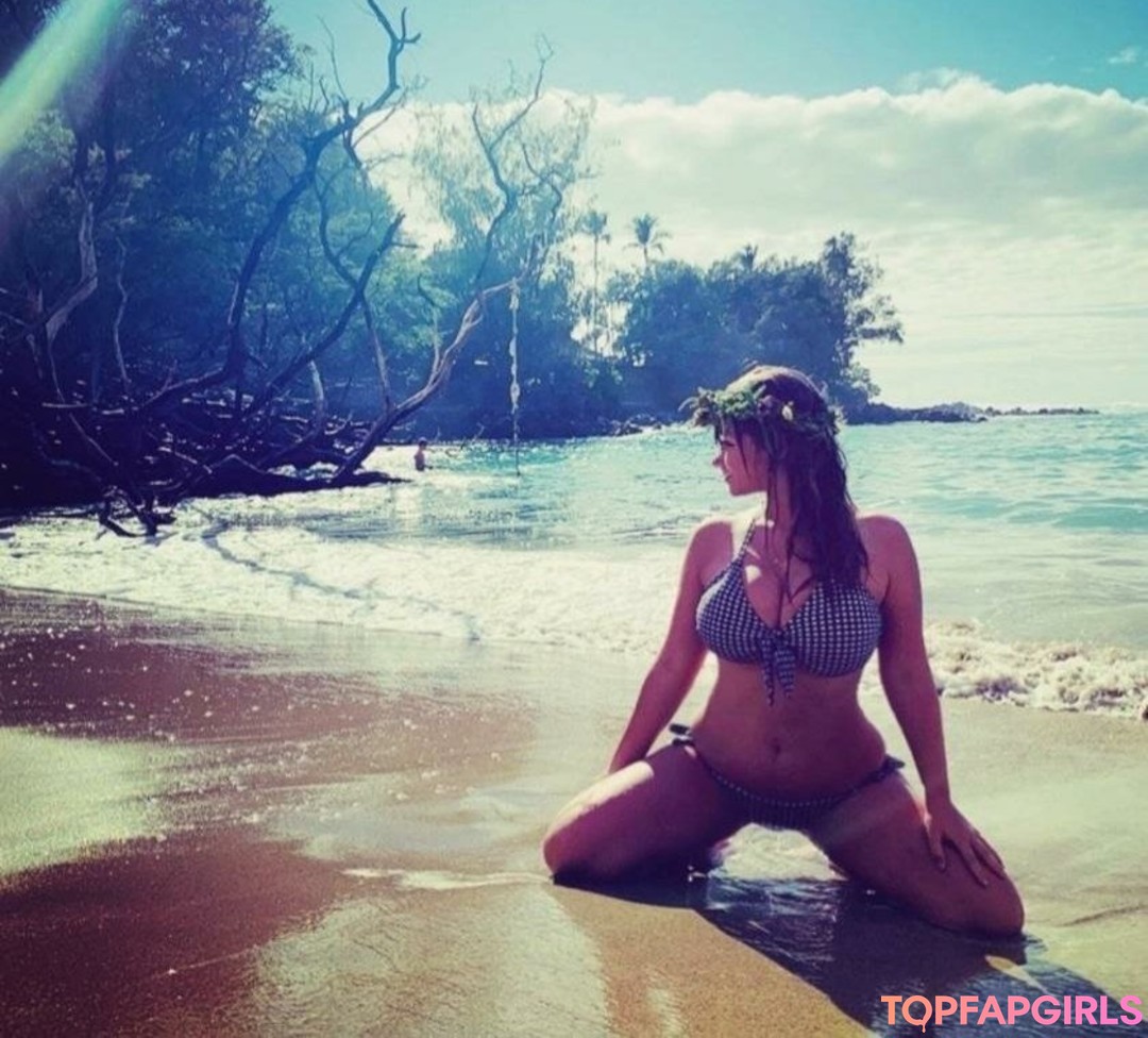 Lillie007 model top photo