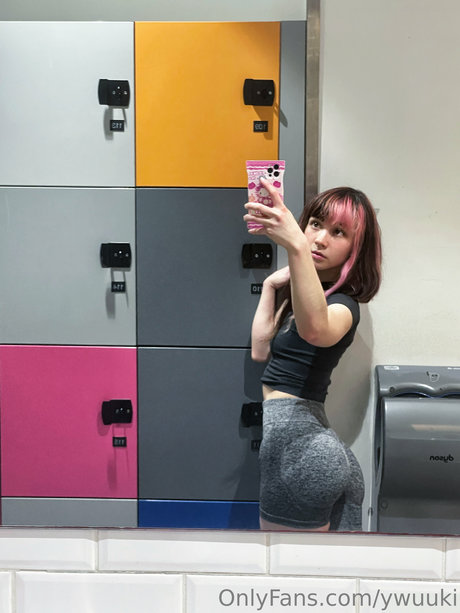 busty mom onlyfans erotic images