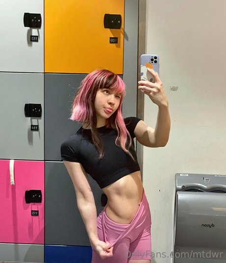 yyuki naked pornstar picture