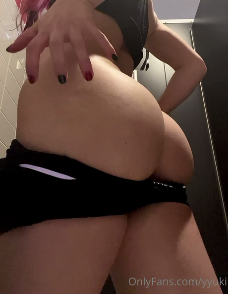 yyuki naked star photo