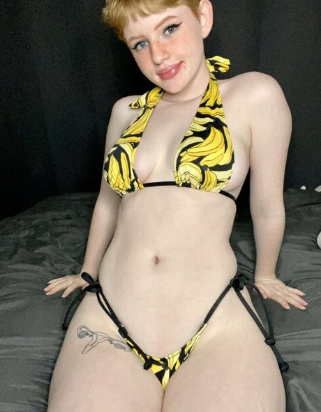 Aaliyah May pornstar naked pictures