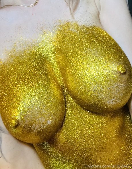 Hotfallingdevil model adult galleries