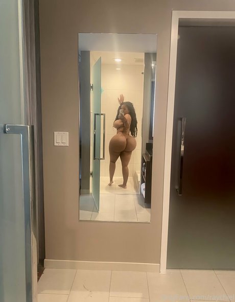 Raychiel model adult pic