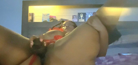 Raychiel exclusive pornstar photos