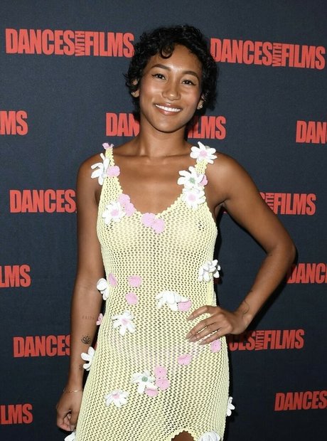 Sydney Park naked model galleries