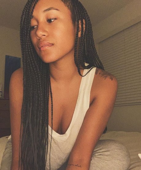 Sydney Park star sex photos