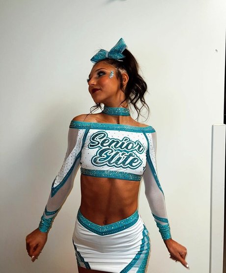 Kenley Pope sexy star photos