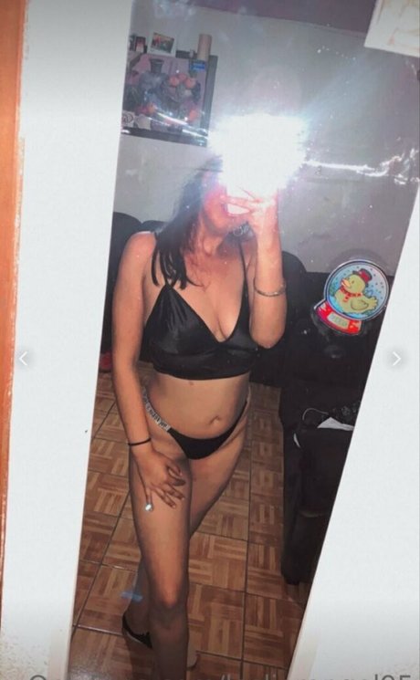 leslierangel95 free model pics