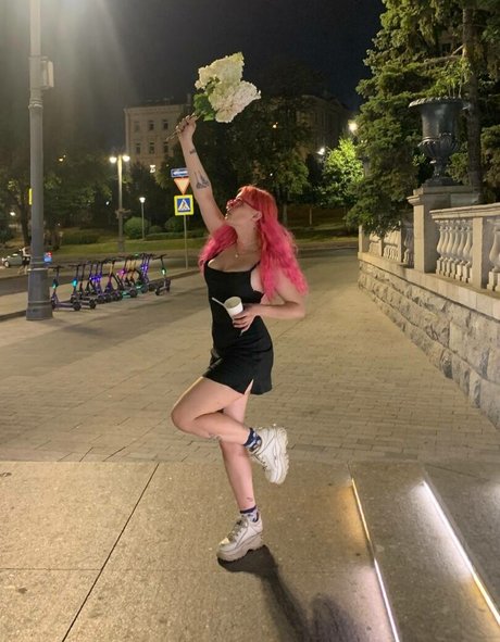 Drumaqueen model naked img