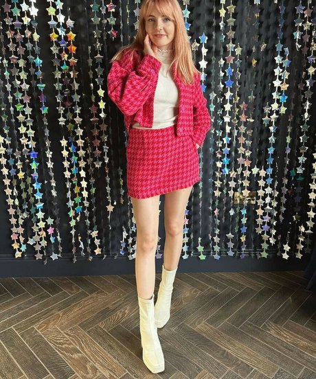 LDShadowLady pretty model images