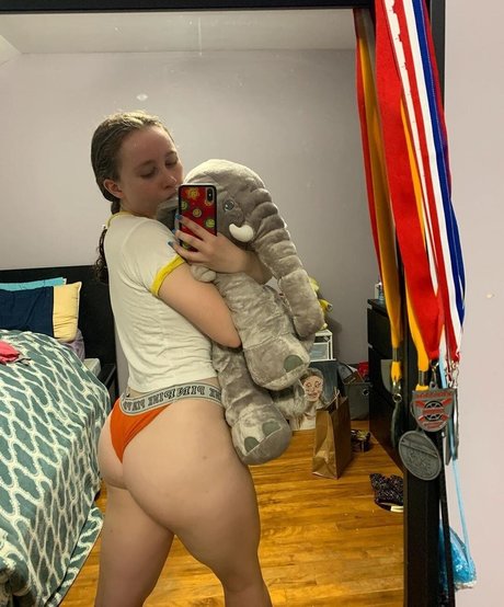 Alyssa Cleversey star hot images