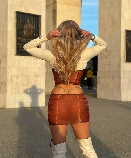 Ellismae nude star pic