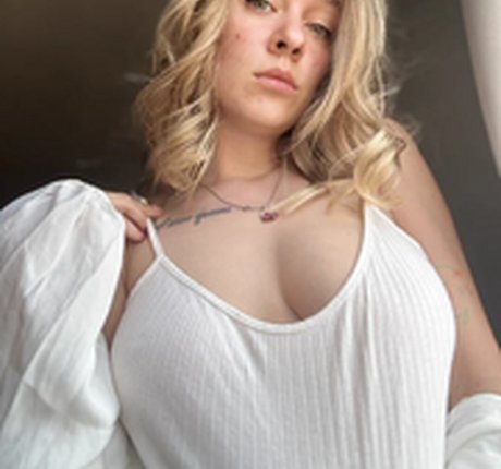 Dog Queen model pretty photos