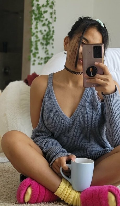 jadakai nude actress picture