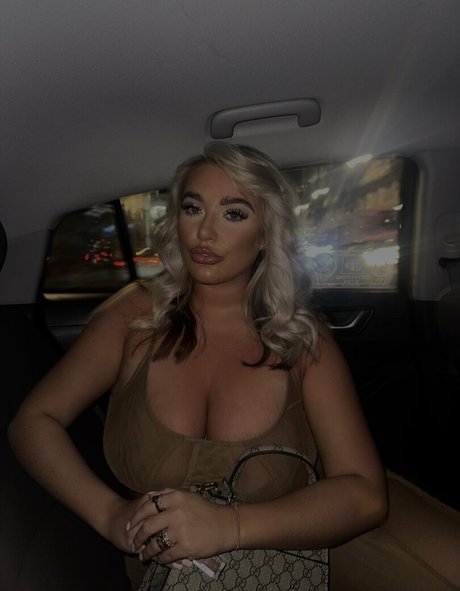 Misschloeamber pornstar nude pics