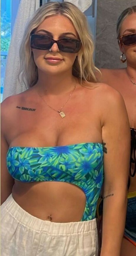 holzieee pornstar xxx images