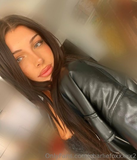 charliefoxxxxx2 hot pornstar img