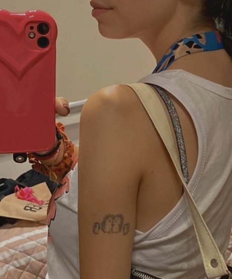 Milagros Seghi model adult archive