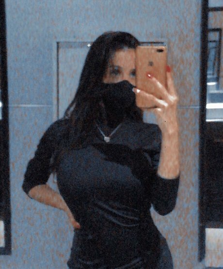 Milagros Seghi hd star photos