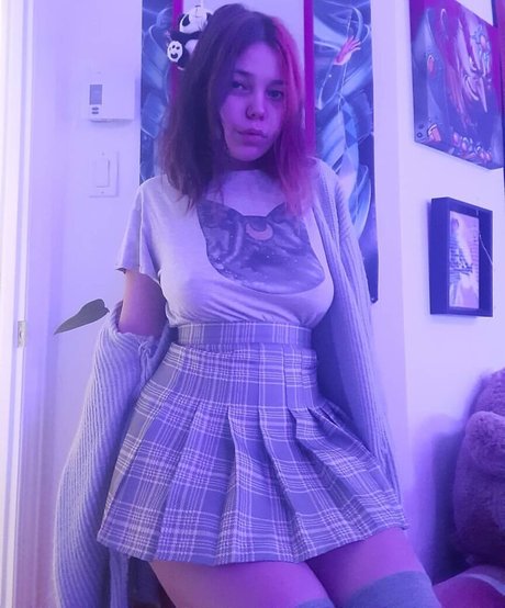 Taell pretty actress image