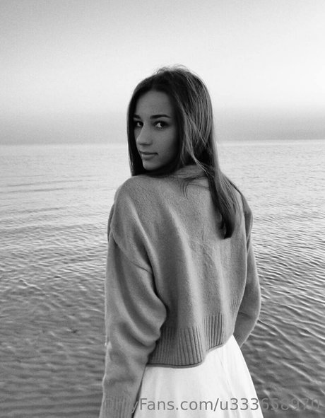 annie aa model exclusive galleries