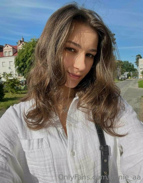 annie aa model beautiful img