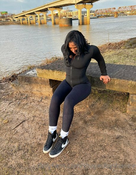 shapedbyshanice Quick model image