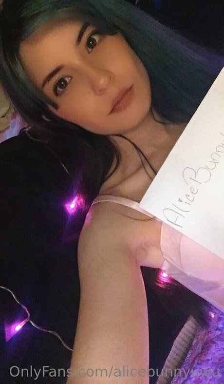 alicebunnyuwu pornstar perfect pictures