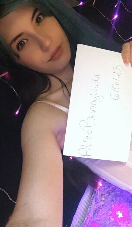 alicebunnyuwu model gallery