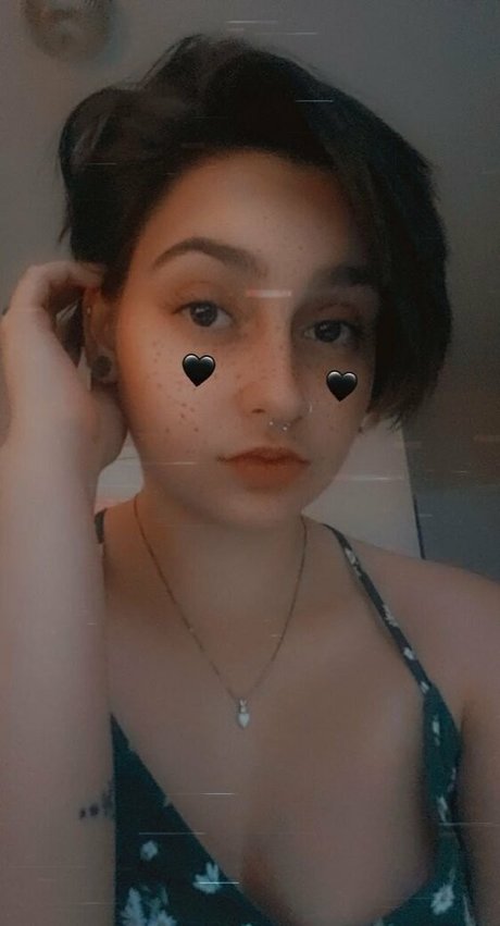 naomistarr model pornographic pic