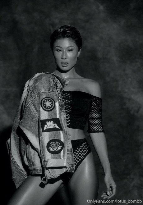 Lotus Bombb art model image