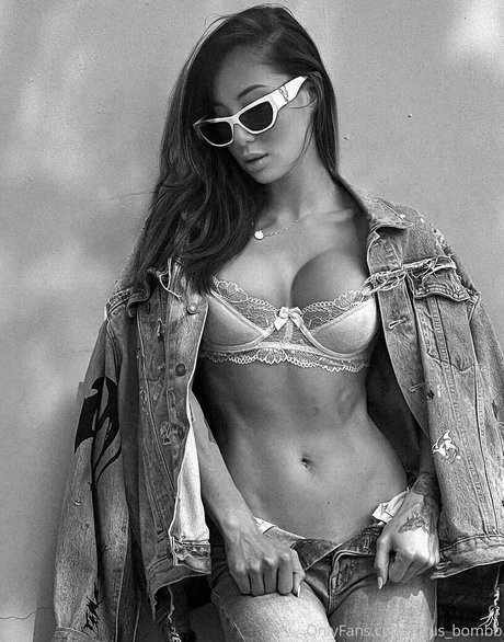 Lotus Bombb naked actress pic