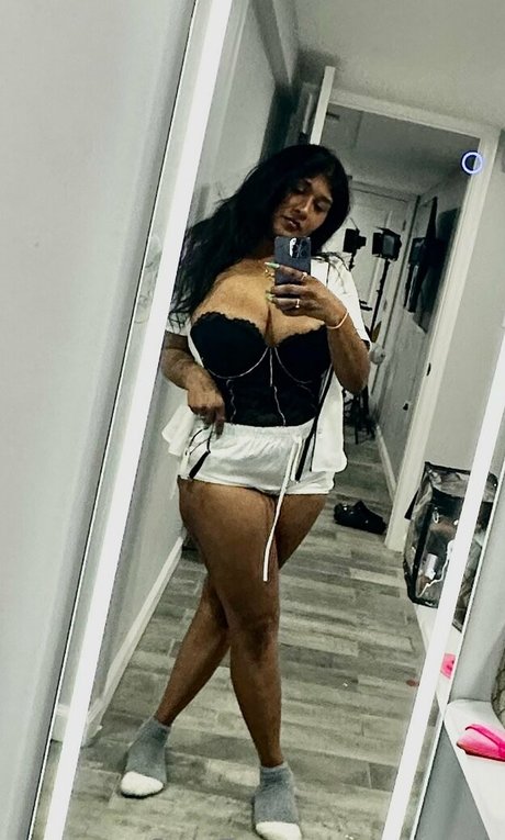 zeenath star top pictures