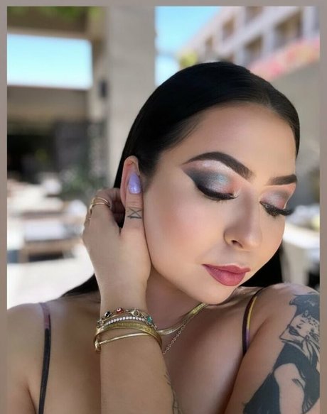 hungry4moore star exclusive images