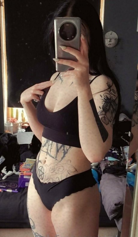 shakyxx pornstar naked gallery