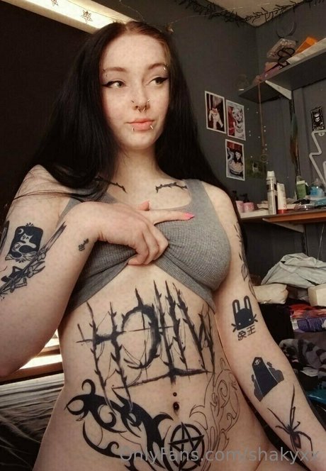 shakyxx model beautiful pics