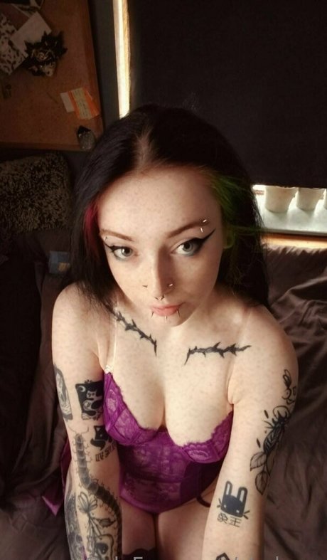 shakyxx model perfect picture