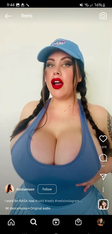 lolamoon1995 star nudes galleries