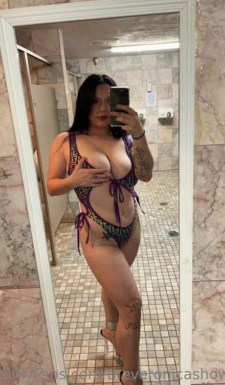 theveronicashoww star adult photos
