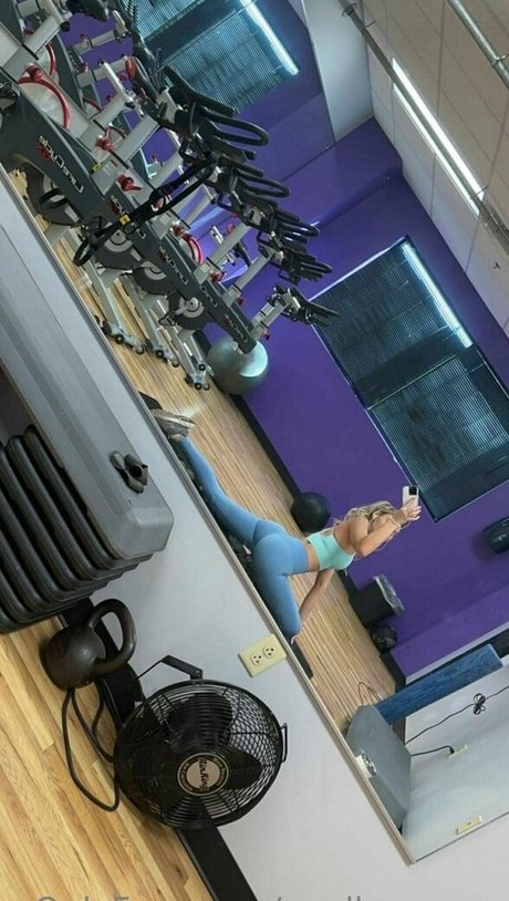 noelleeexoxo model nice img